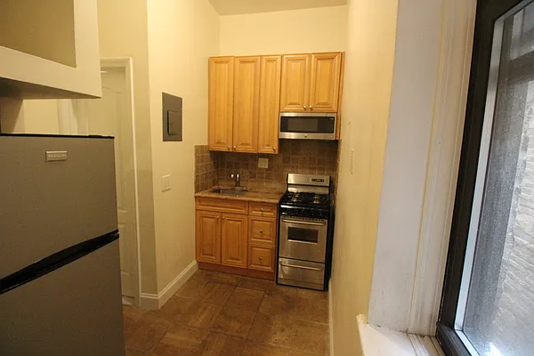 Rented by Luxor Homes & Investment Realty | media 29