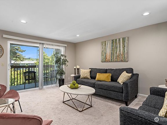 3rd image of 17305 NE 45th Street #126