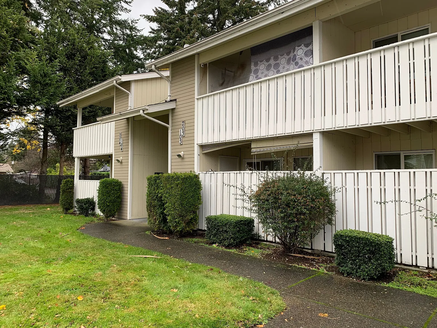 Manitou Park Apartments — Photo 1