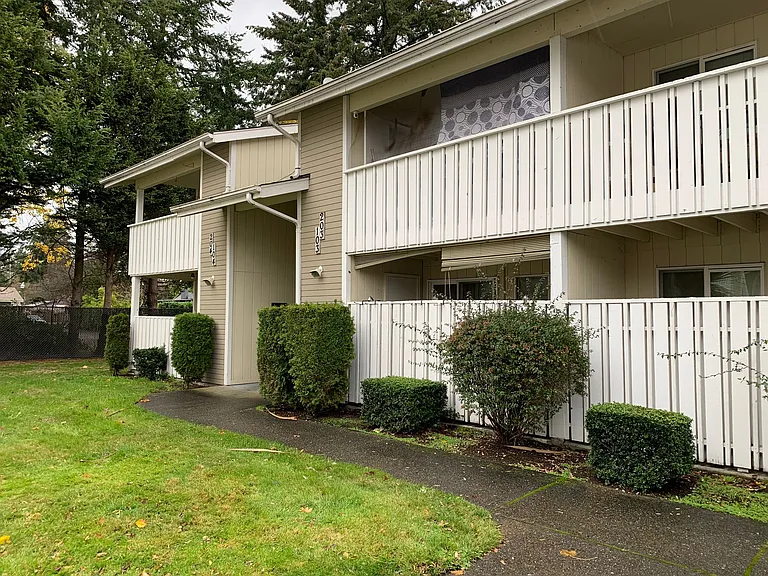 Manitou Park Apartments — Photo 1