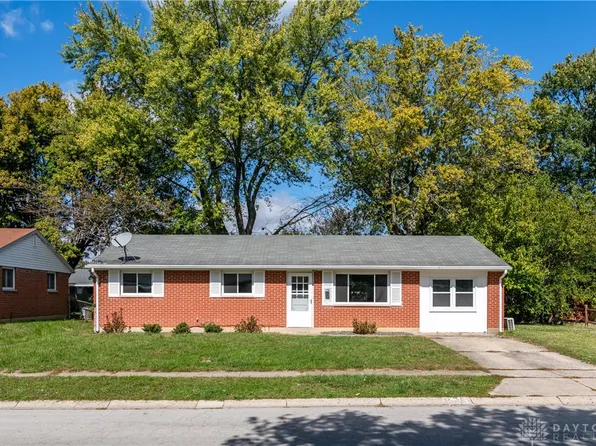 425 Avon Oak Ct, New Lebanon, OH 45345