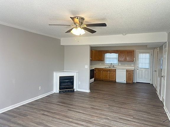 3rd image of 2861 Michigan Avenue Rd NE APT 4