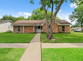 7806 Yucca Dr, Texas City, TX 77591