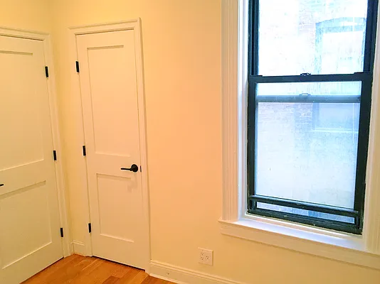 Rented by Rapid Realty Cobble Hill | media 21