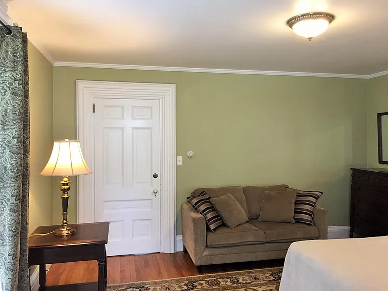 14 S Chestnut St — Photo 26