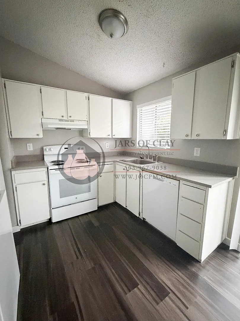 Tualatin- 68th. 9 Units #2025-1750 — Photo 4