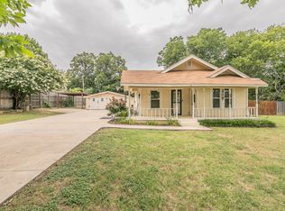 4206 Shorewood Dr, Arlington, TX 76016