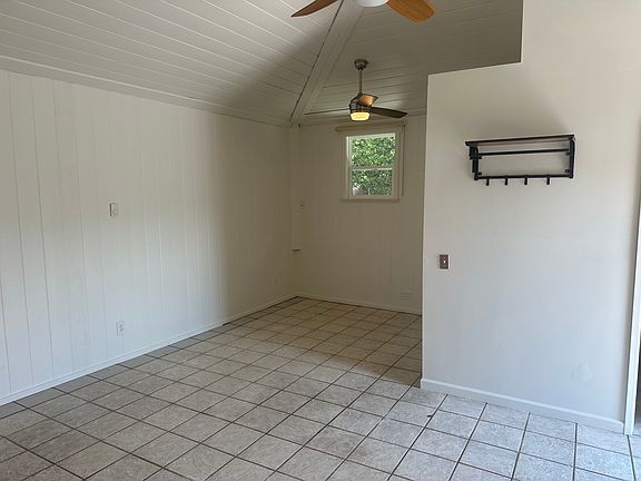4th image of 4593 Hollister Ave #2