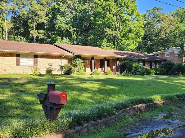 3699 Sharon Ln, Bessemer, AL 35023