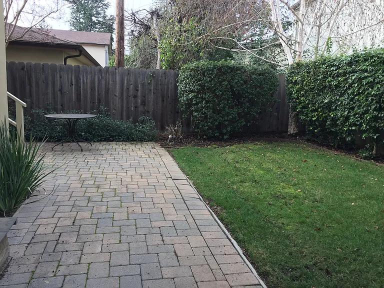 private yard