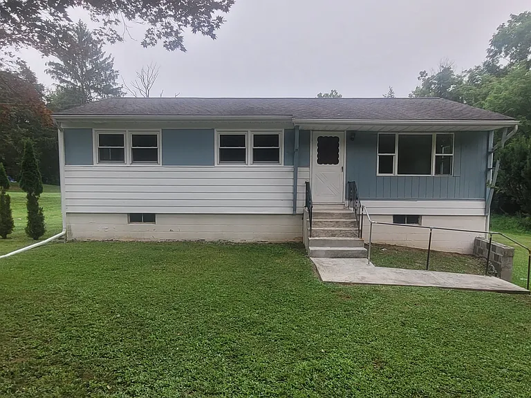 5198 Albany Post Rd — Photo 9