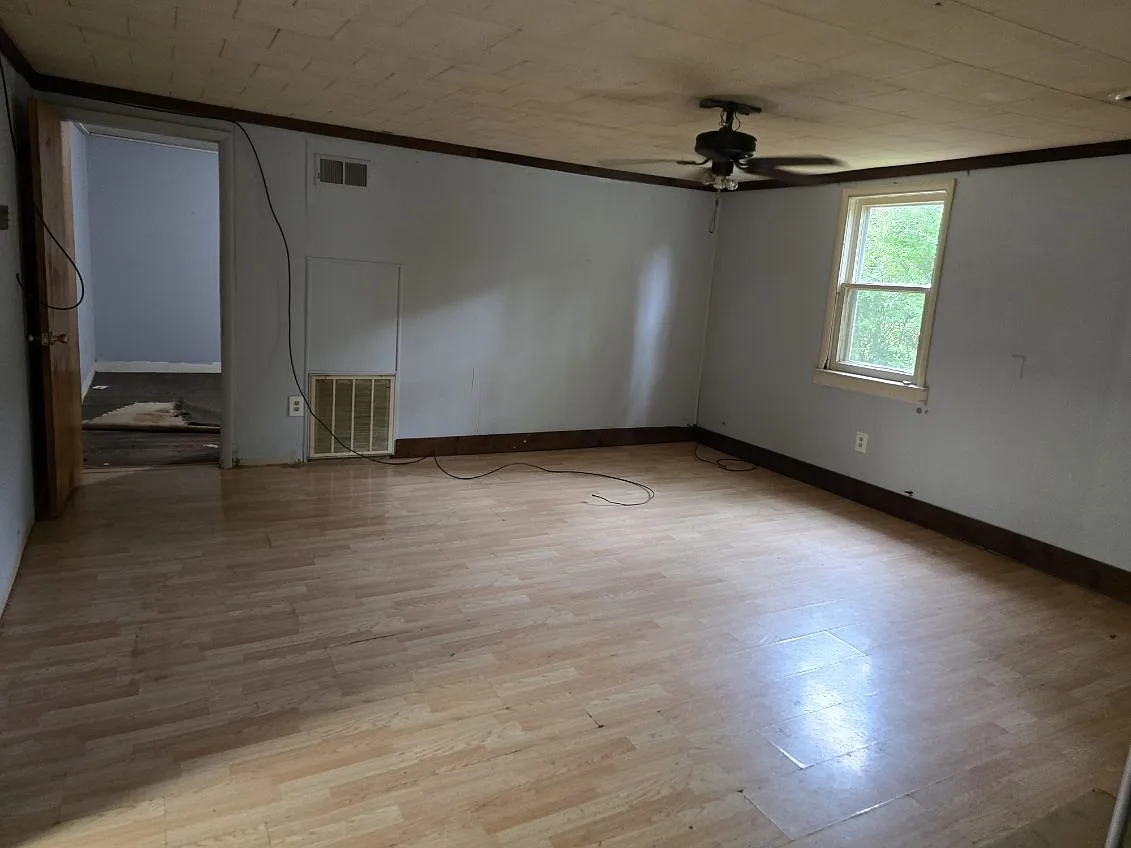 2 bed, 914 sqft, $855 — Photo 4