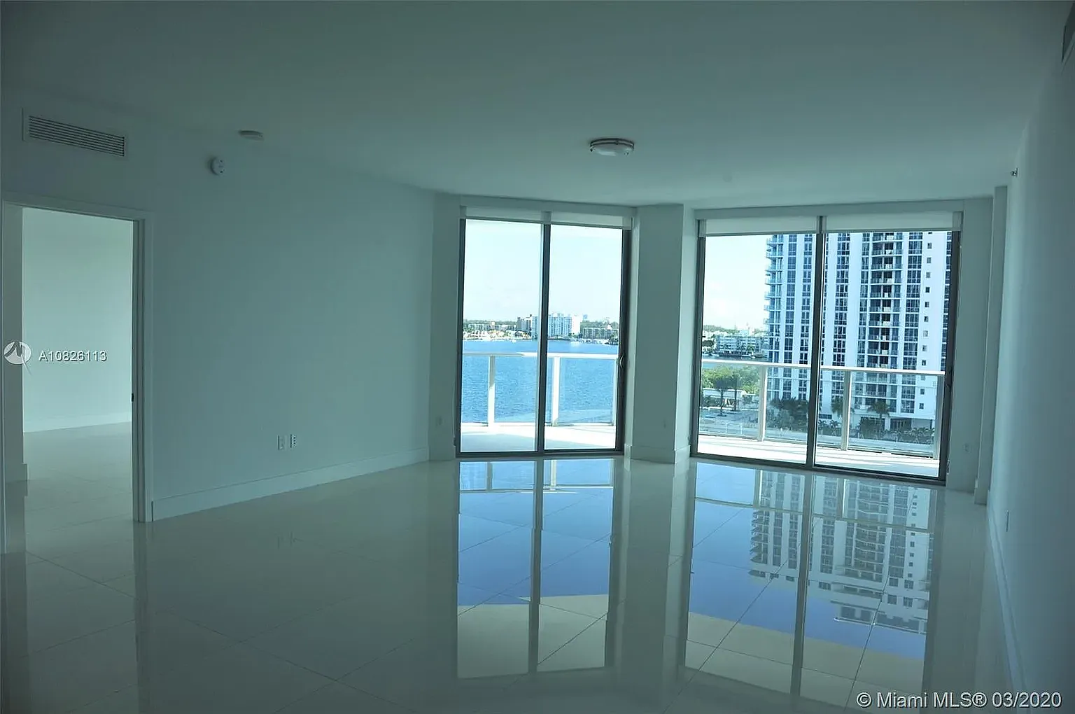 2 bed, 2.5 bath, 1718 sqft, $5,500 — Photo 3