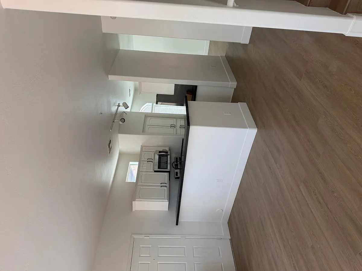 Building Photo - 17365 N Cave Creek Rd #124
