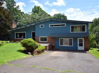 362 Forest Knoll Dr, Mount Airy, NC 27030