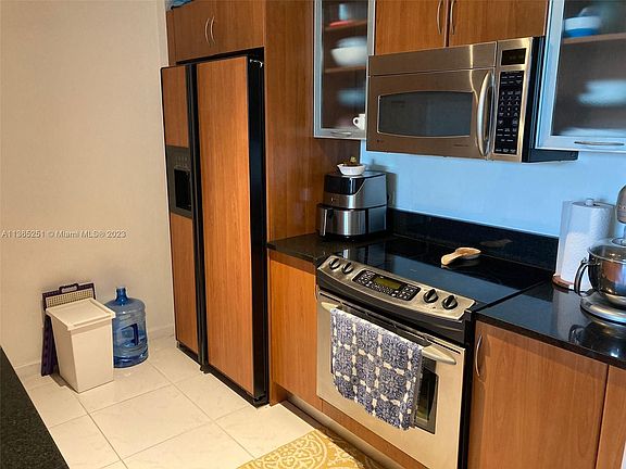 4th image of 2775 NE 187th St APT 416