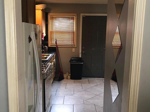 5th image of 315 N 43rd St