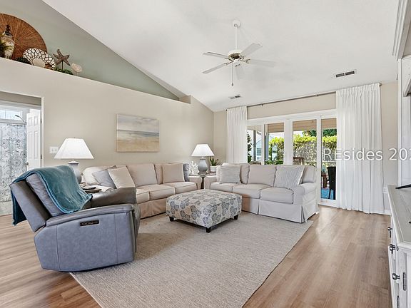 4th image of 1732 Amberly Dr