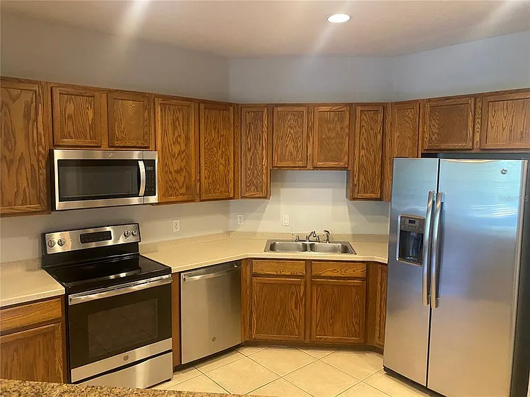 987 Fern Ave #202 — Photo 8
