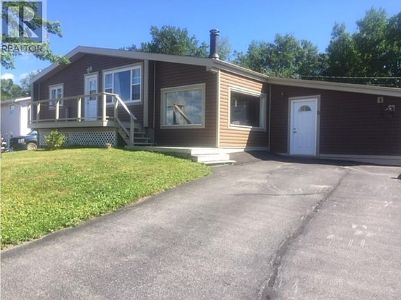 3rd image of 11 Emerald Ave