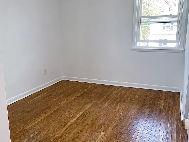 1401 E Mermaid Ln — Photo 11