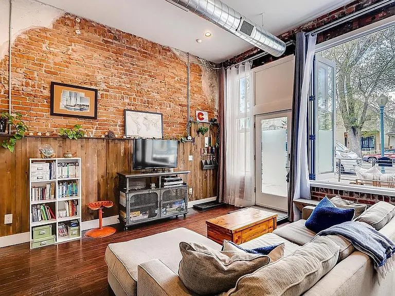 3248 N Williams St — Photo 7