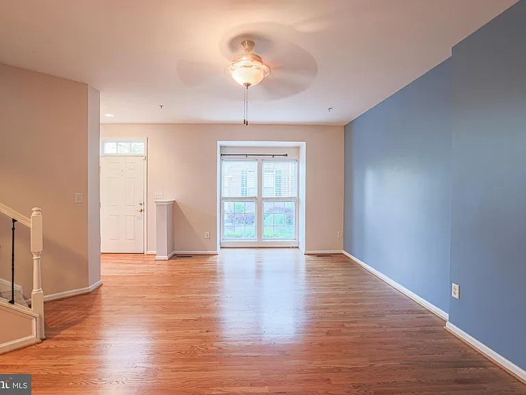 9300 Summit View Way — Photo 6