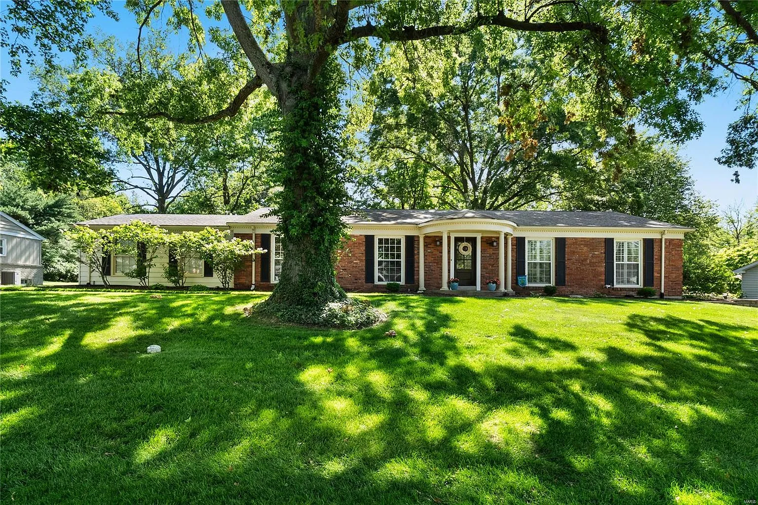 2040 Willow Leaf Dr photo 1