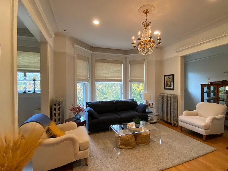 1059 W Oakdale Ave #3 — Photo 2