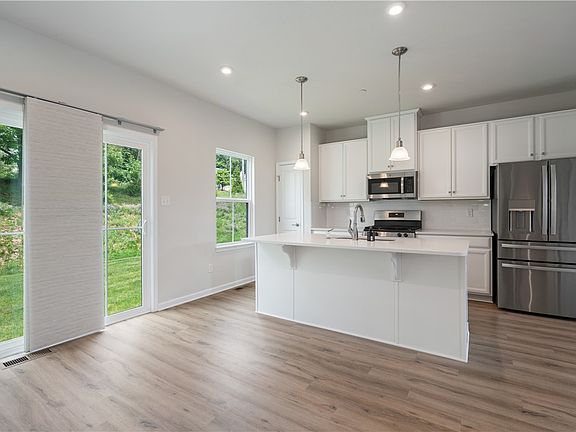 5th image of 146 Providence Way