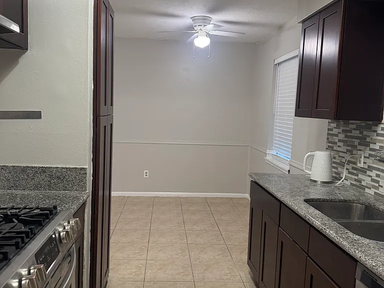 834 Beachcomber Ln — Photo 2