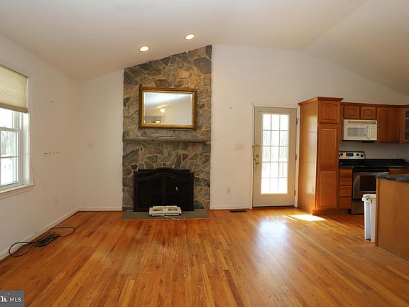 3rd image of 256 Medley Mountain Dr
