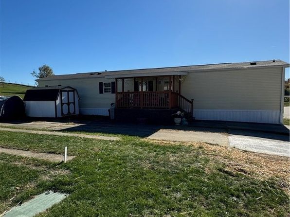 2895 Elk Dr SE, Dennison, OH 44621