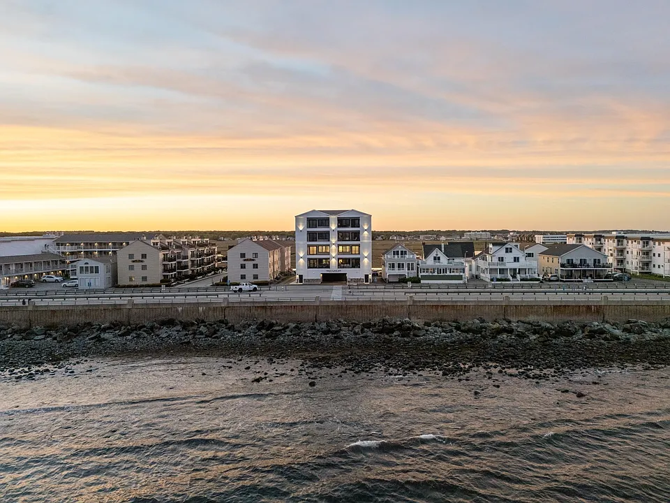 465 Ocean Blvd #501