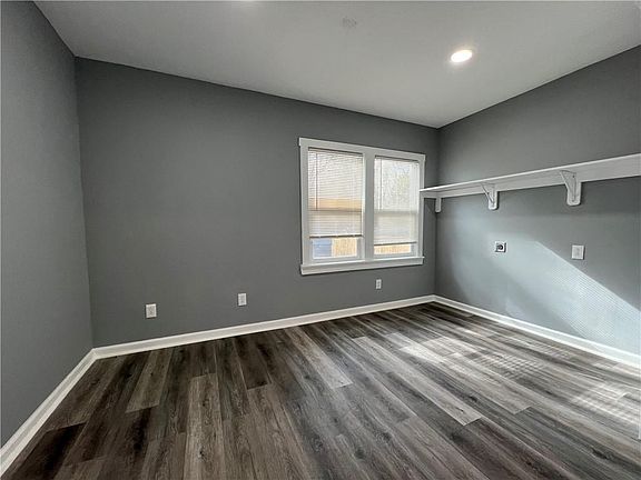 5th image of 1028 9th Ave