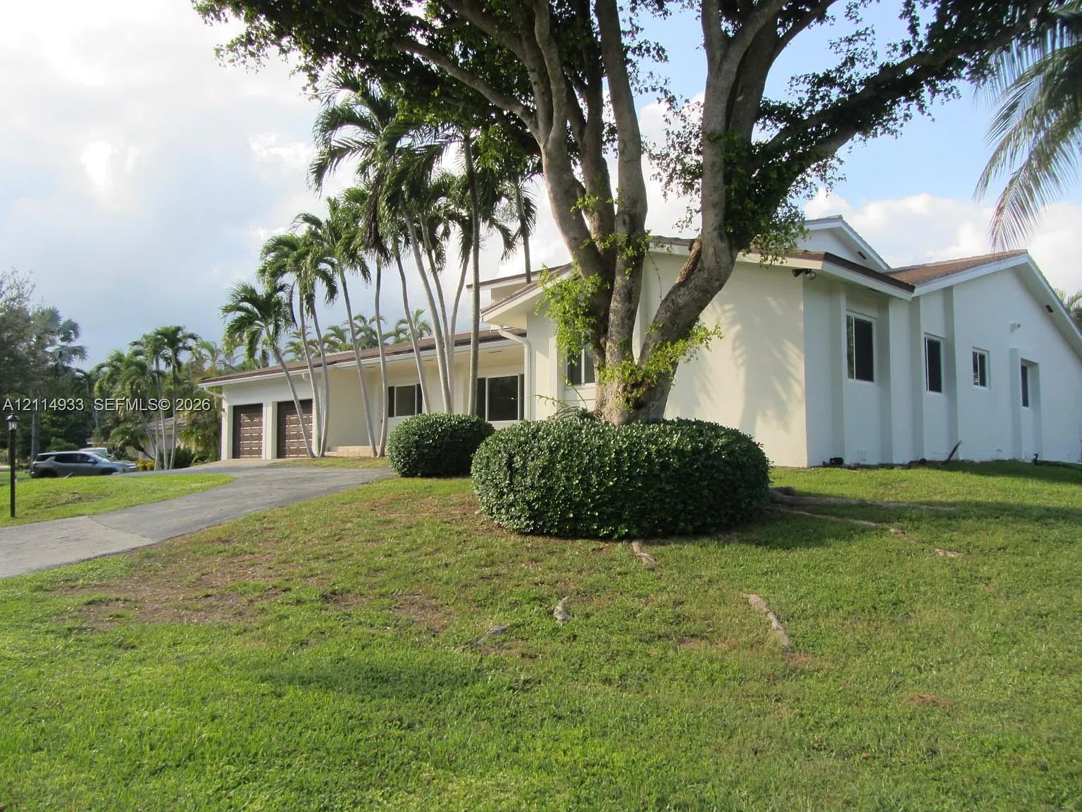 Coral Bay Sec D — Photo 2