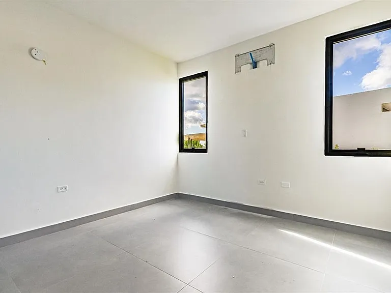 238 Urb Monteazul — Photo 12