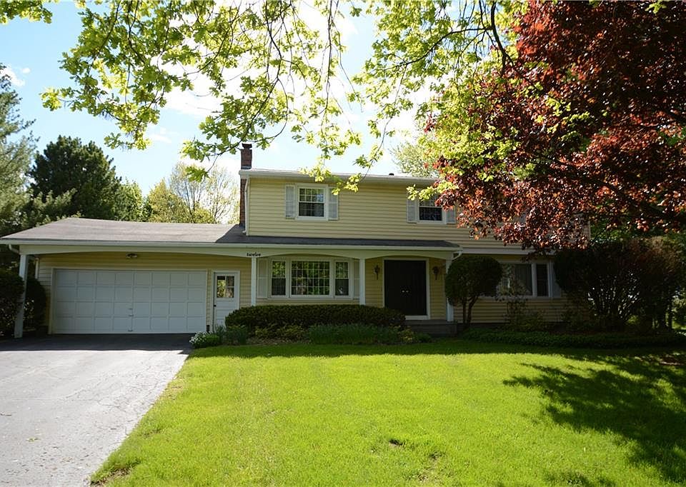 1st image of 12 Candlewood Cir