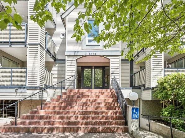 7459 Moffatt Rd #305, Richmond, BC V6Y 1X9