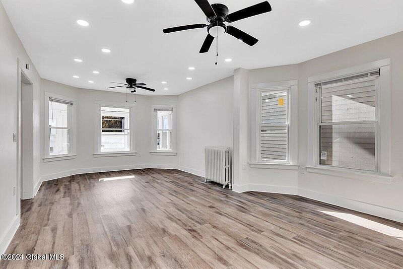 3rd image of 315 Delaware Avenue