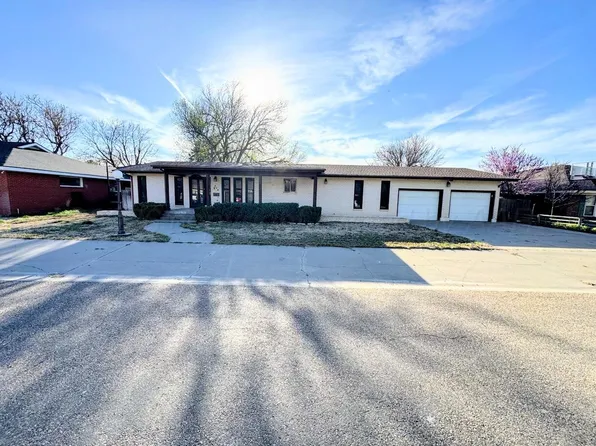 714 S Harvard St, Perryton, TX 79070