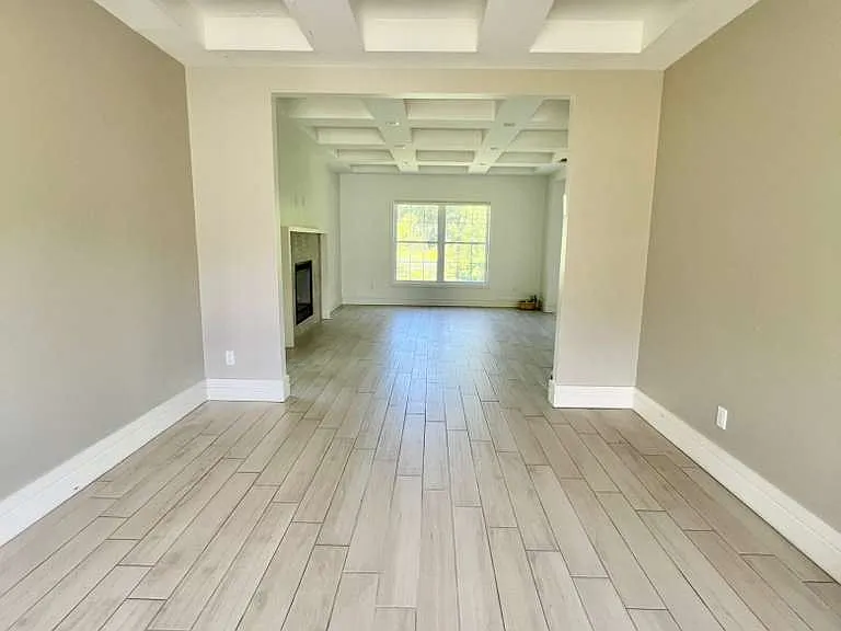 10 Apple Hill Dr — Photo 5