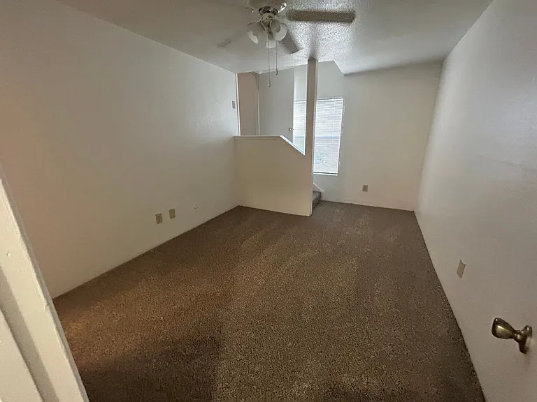 Emerald Cove Apartments — Photo 102