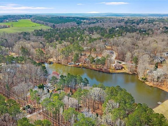 3rd image of 2117 Lakeview Pkwy