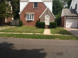 11807 221st St, Cambria Heights, NY 11411
