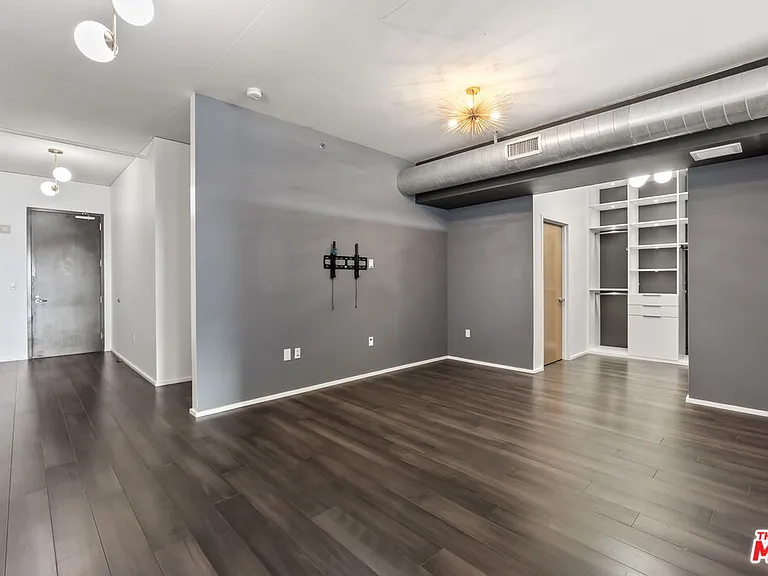 1111 S Grand Ave #716 — Photo 8