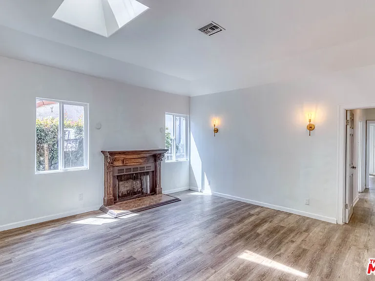 2127 Malcolm Ave — Photo 7