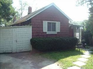 13 E End Ave, East Quogue, NY 11942
