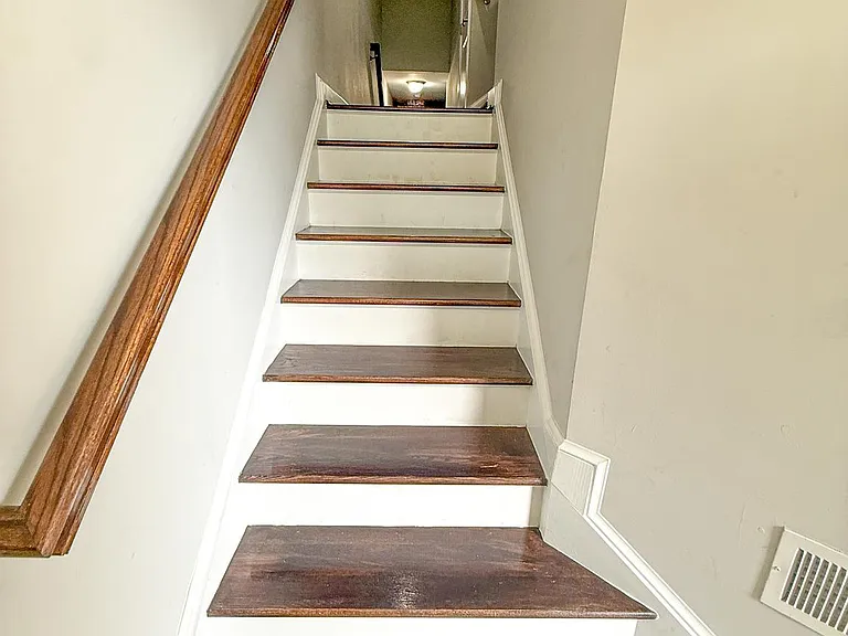 21268 Park Grove Ter — Photo 9