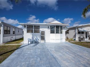 182 Caravan Cir, North Fort Myers, FL 33903